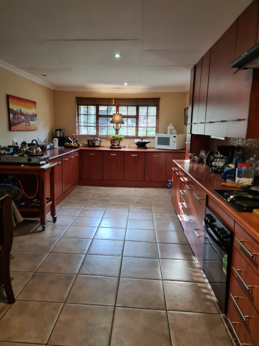 10 Bedroom Property for Sale in Schietfontein North West